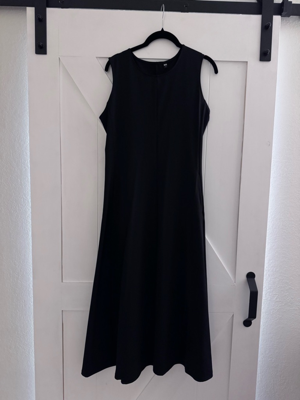 Uniqlo Black Sleeveless Maxi Dress